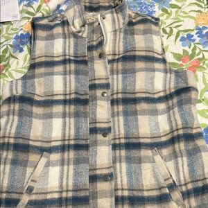 Plaid Sleeveless Vest in Blue and Cream